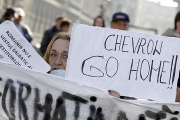Chevron renunță la explorarea gazelor de șist în Polonia
